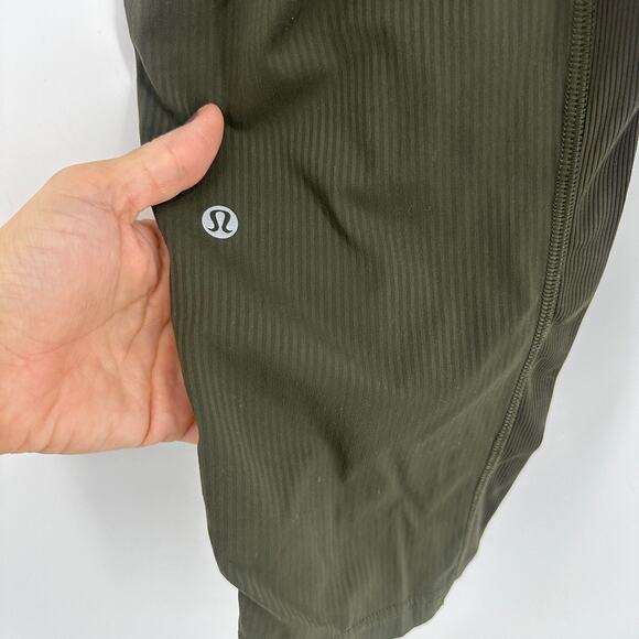 Lululemon Dance Studio Mid-Rise Cropped Pant size 4 green casual lightweight - Picture 4 of 10